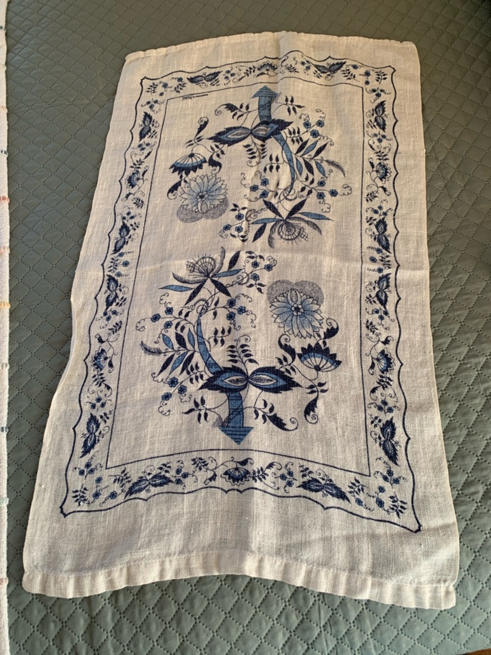 Vintage Kay Dee Delft Blue Linen Tea Towel Wallhanging